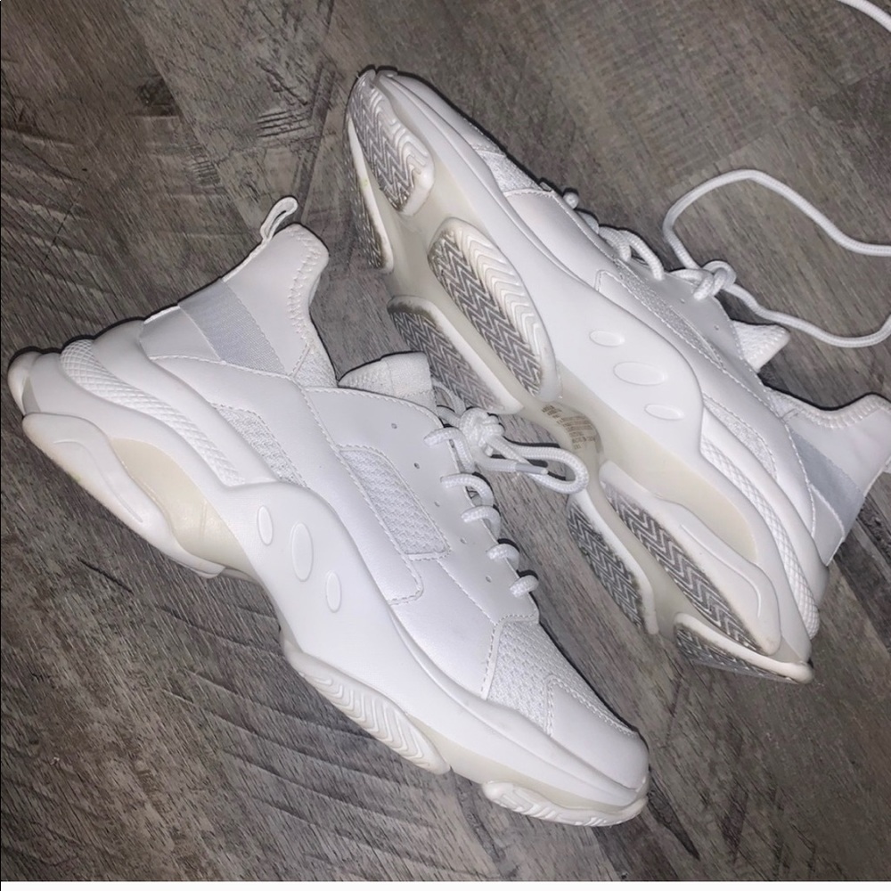 Steve Madden Chunky Sole Dad Sneakers🤍